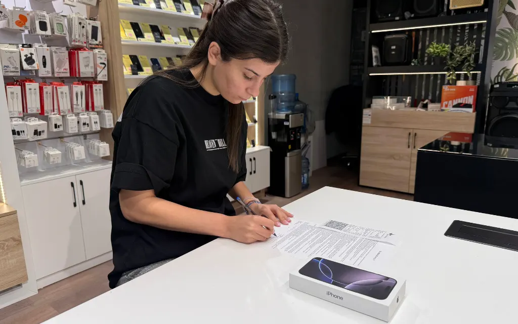 Fiskalni račun i 12 meseci garancije uz polovni telefon u Joker Mobil-u