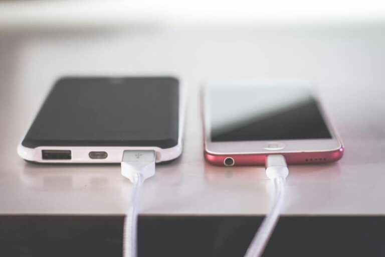 Šta raditi kada telefon neće da se puni, Blog u kome opisujemo mogućnosti kucnih popravki
