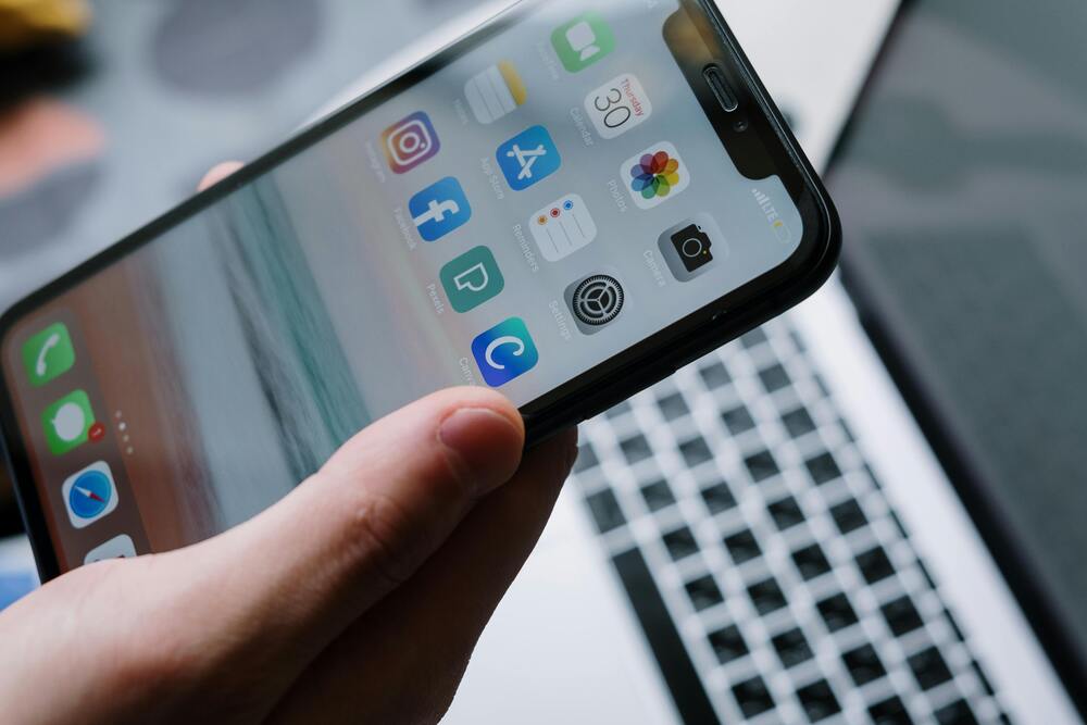 Kako prebaciti slike na iPhone