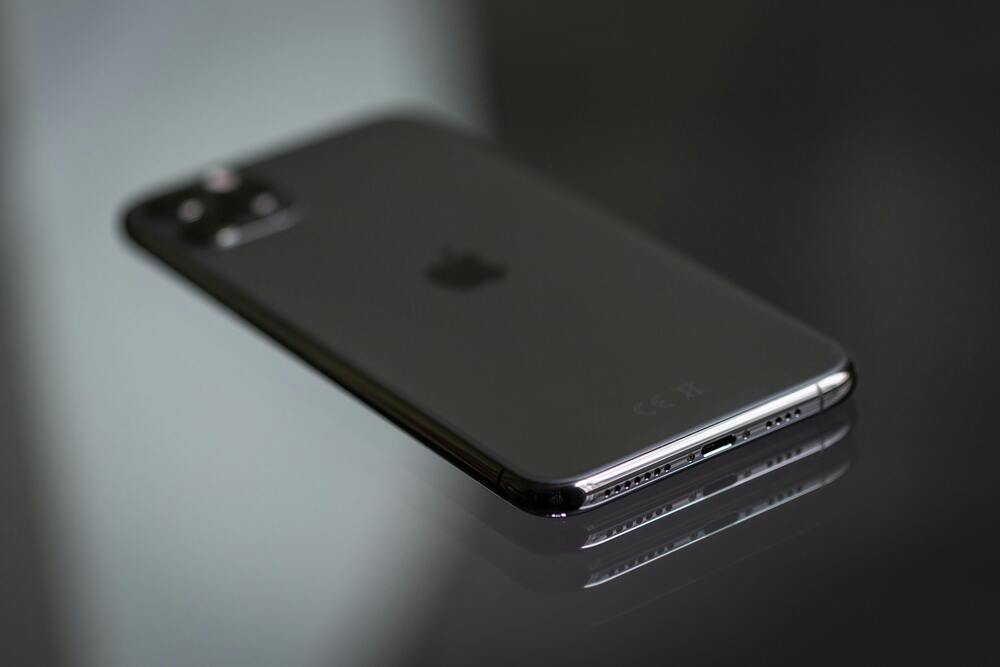 Kako prebaciti slike na iPhone pomoću USB memorije